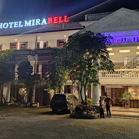 Mirabell Hotel & Convention Hall มะลัง ภายนอก รูปภาพ