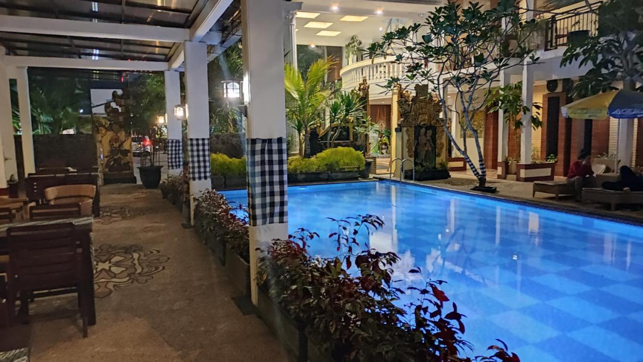 Mirabell Hotel & Convention Hall มะลัง ภายนอก รูปภาพ